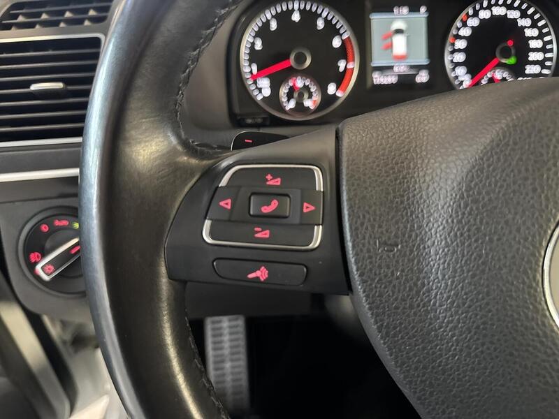 Volkswagen Touran vaihtoauto