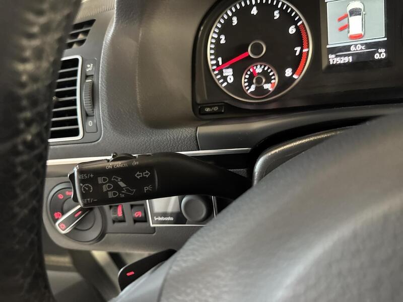 Volkswagen Touran vaihtoauto