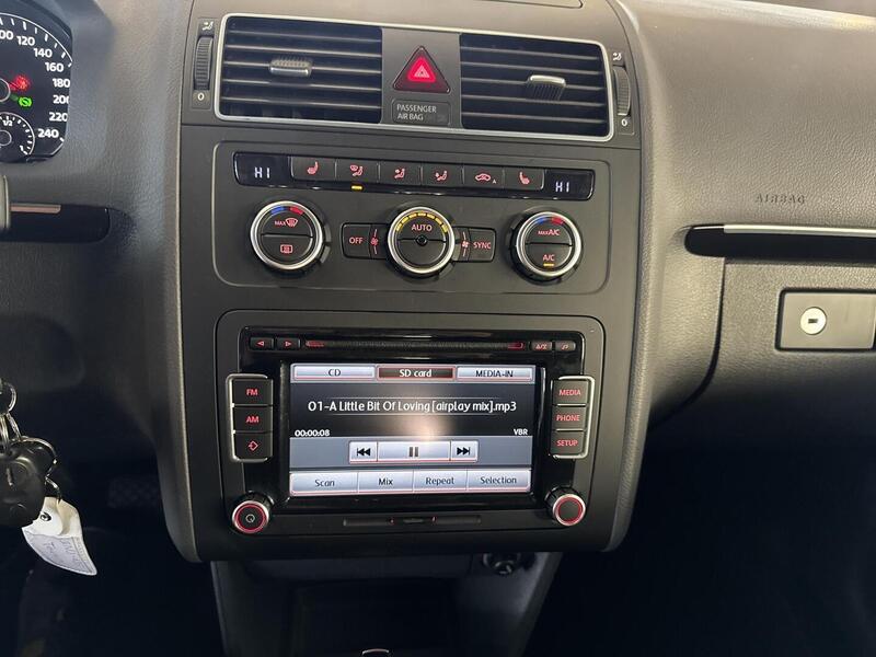 Volkswagen Touran vaihtoauto