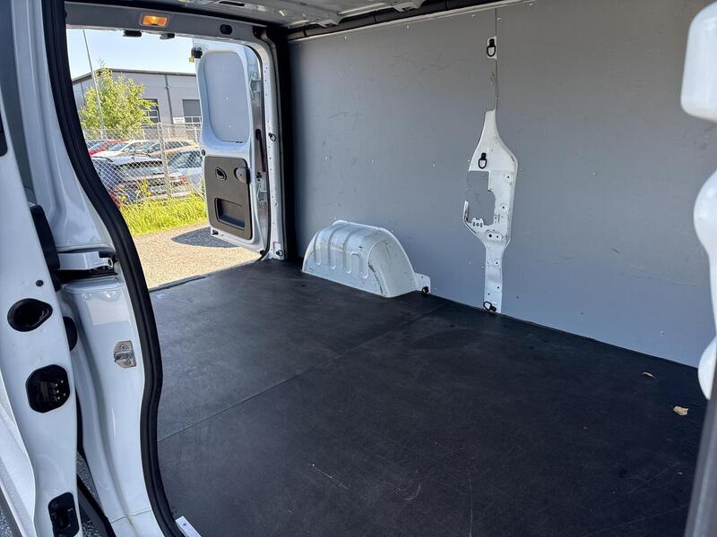 Nissan NV300 vaihtoauto