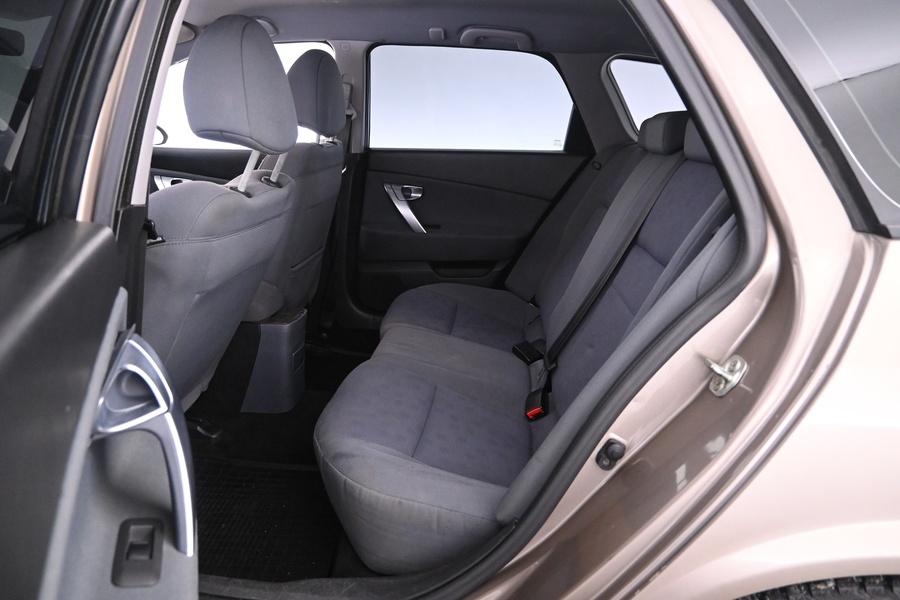 Nissan Primera vaihtoauto