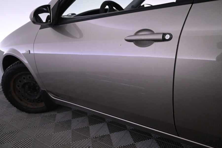 Nissan Primera vaihtoauto