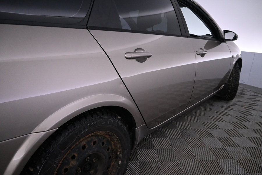 Nissan Primera vaihtoauto