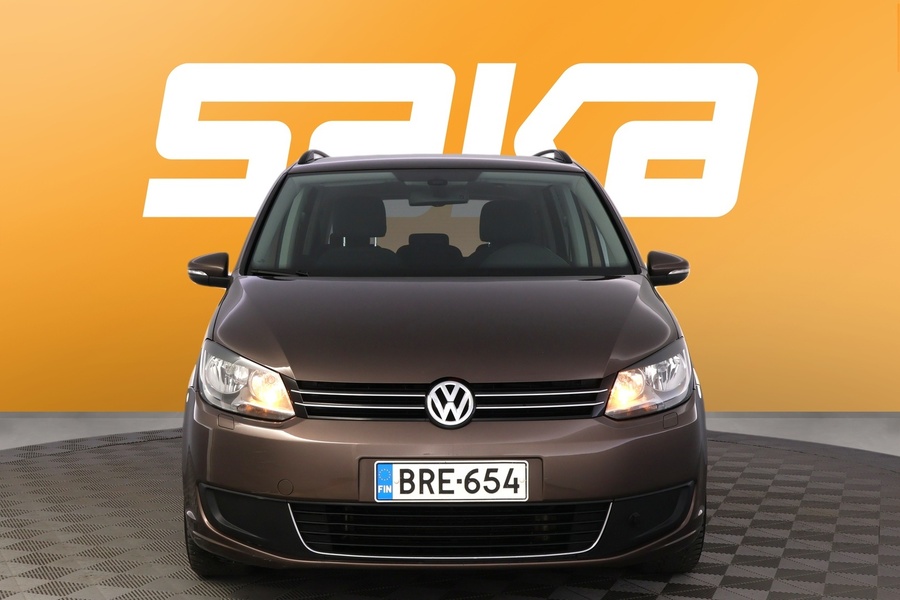 Volkswagen Touran vaihtoauto