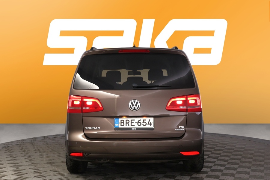 Volkswagen Touran vaihtoauto
