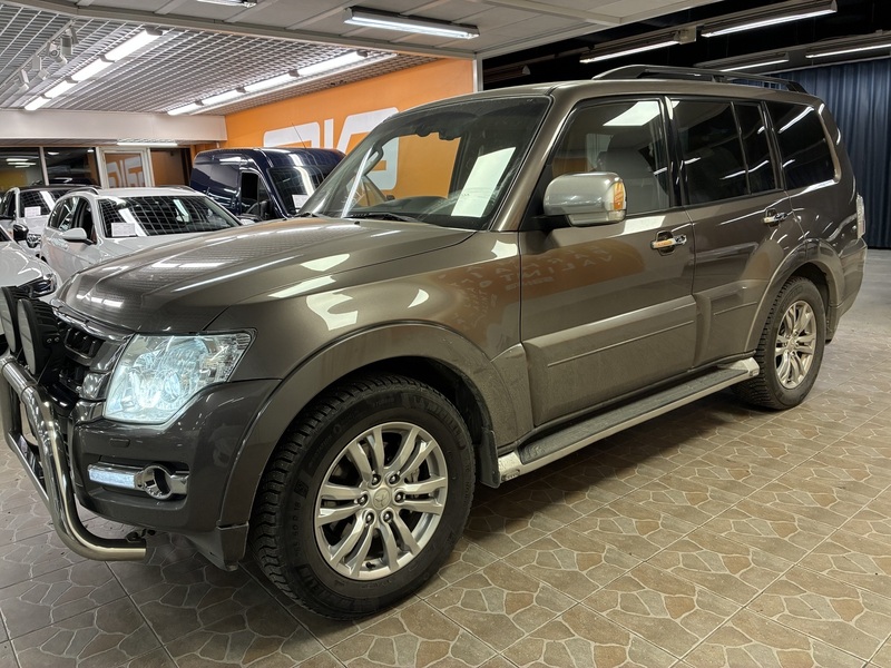 Mitsubishi Pajero vaihtoauto