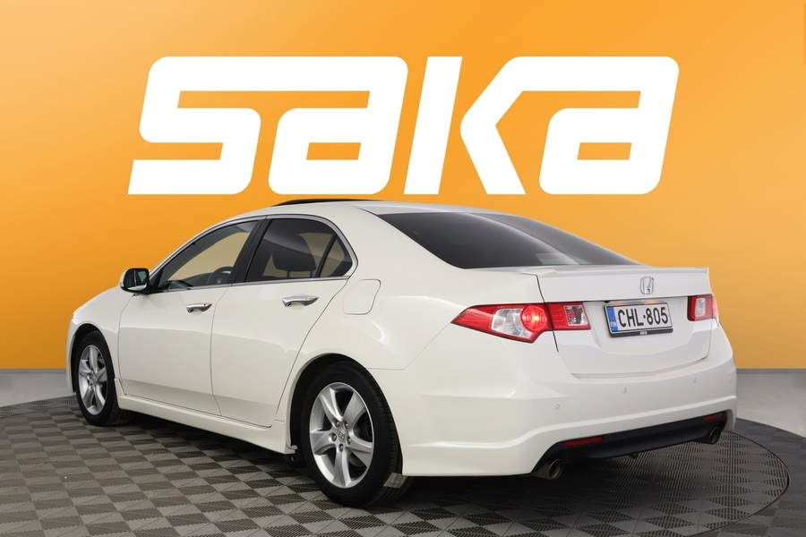 Honda Accord vaihtoauto