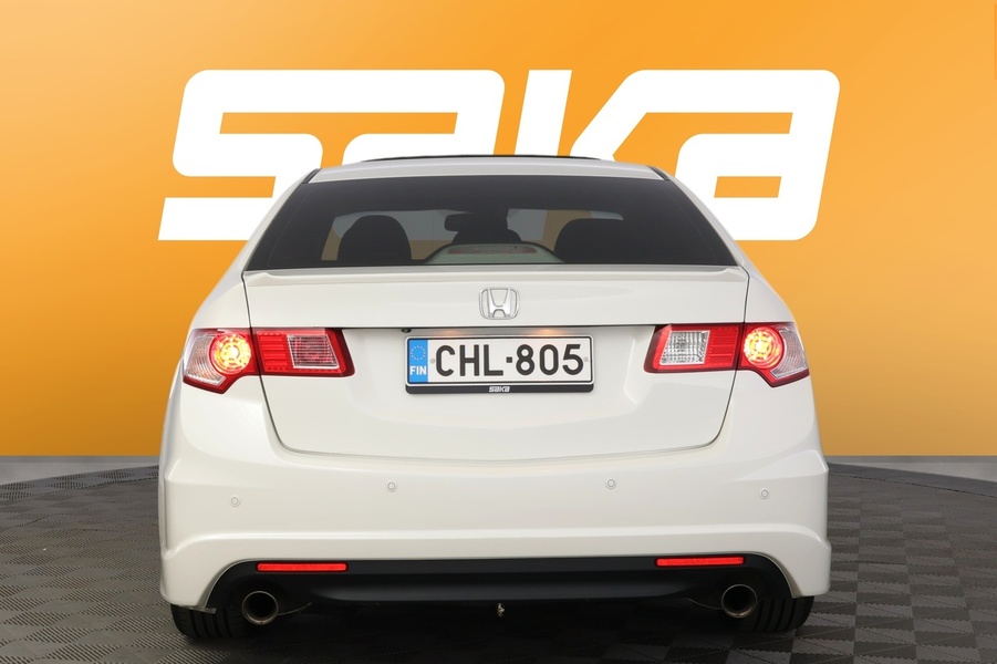 Honda Accord vaihtoauto