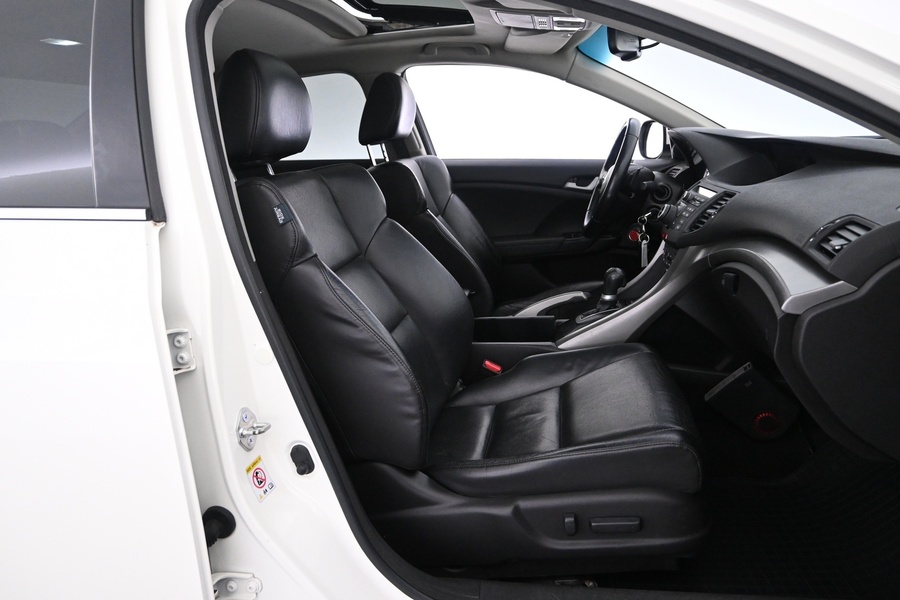 Honda Accord vaihtoauto