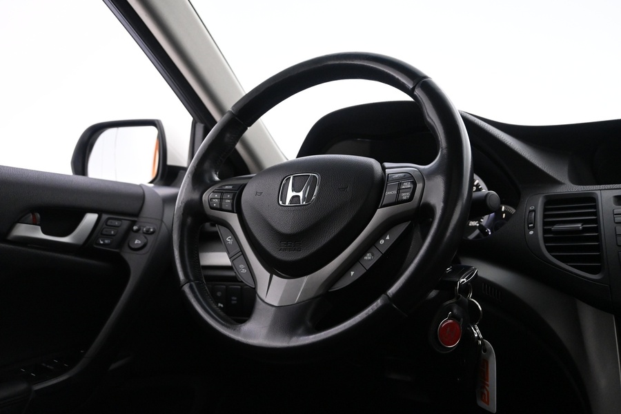 Honda Accord vaihtoauto