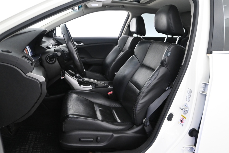 Honda Accord vaihtoauto