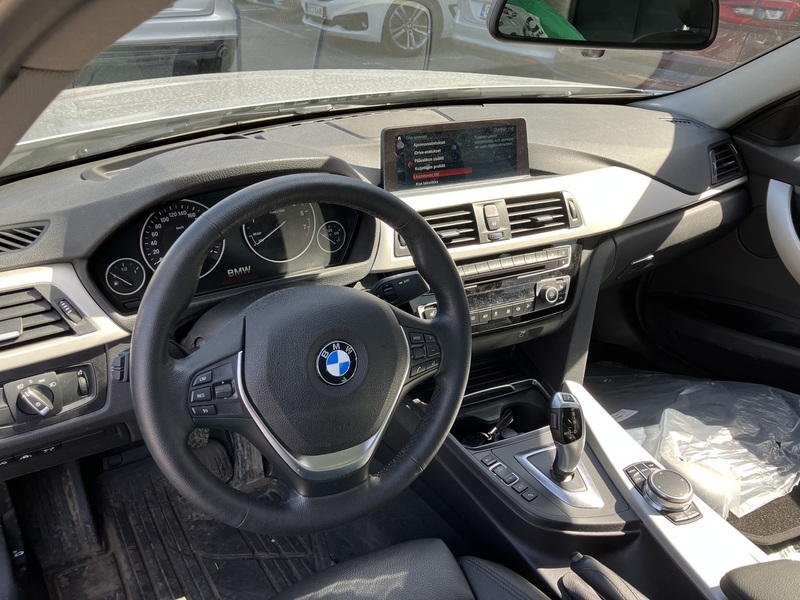 BMW 320 vaihtoauto