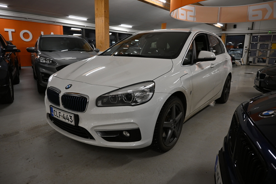 BMW 225 vaihtoauto