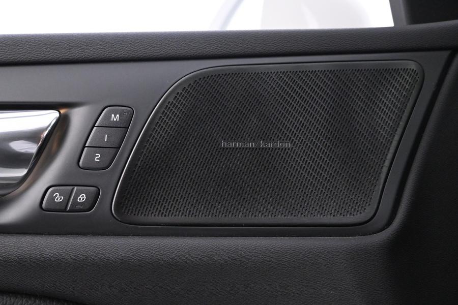 Volvo V60 Cross Country vaihtoauto