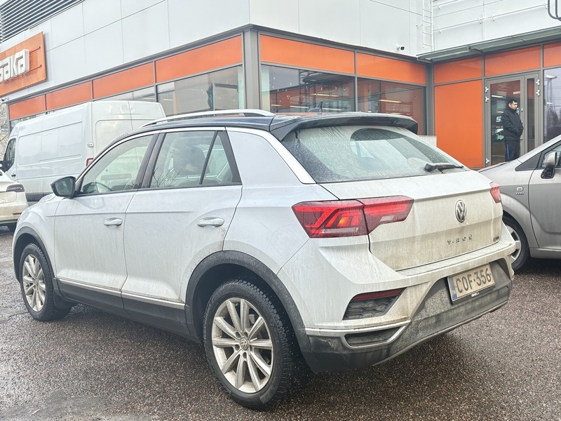 Volkswagen T-Roc vaihtoauto
