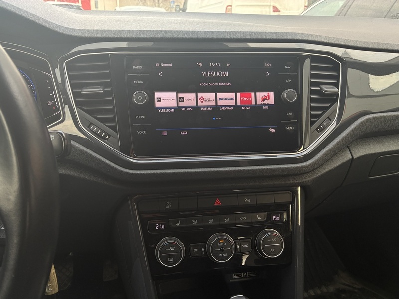 Volkswagen T-Roc vaihtoauto