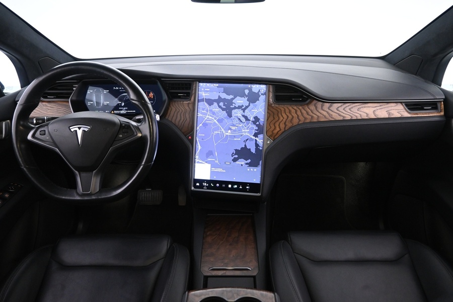 Tesla Model X vaihtoauto