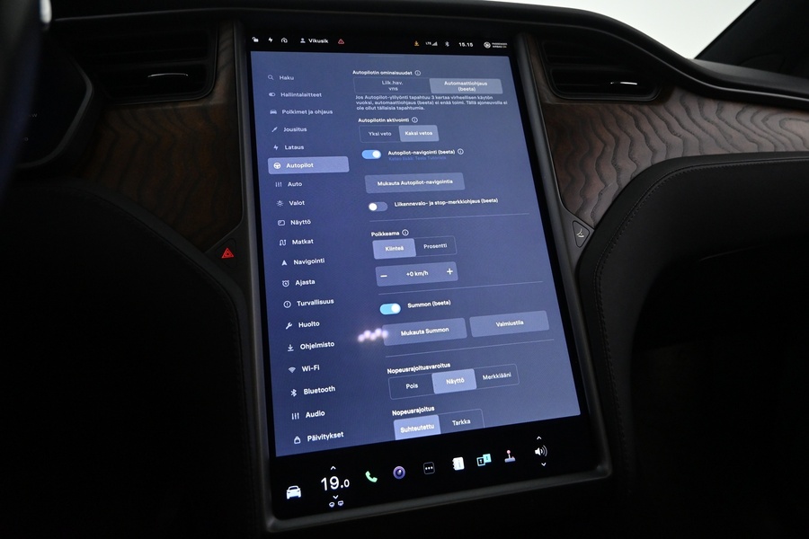 Tesla Model X vaihtoauto