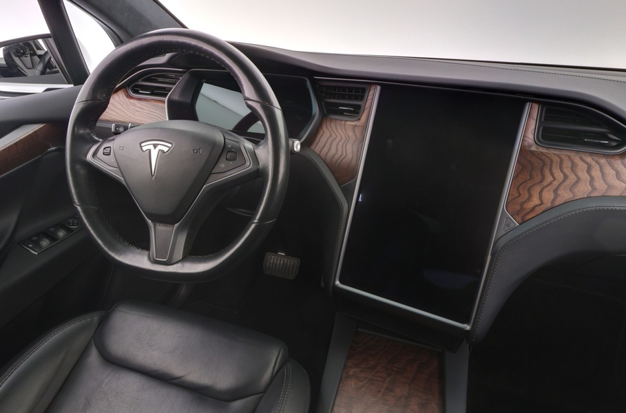 Tesla Model X vaihtoauto