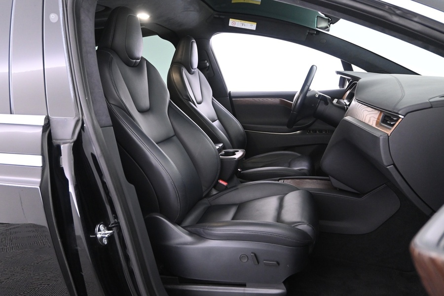 Tesla Model X vaihtoauto