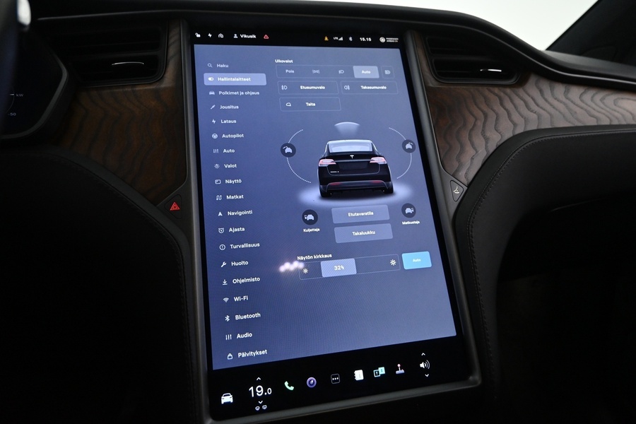 Tesla Model X vaihtoauto