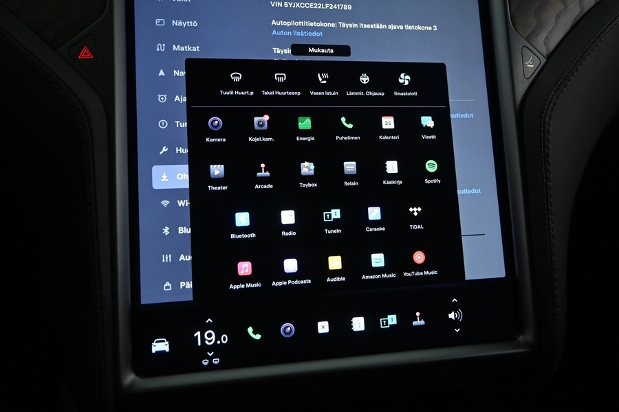 Tesla Model X vaihtoauto