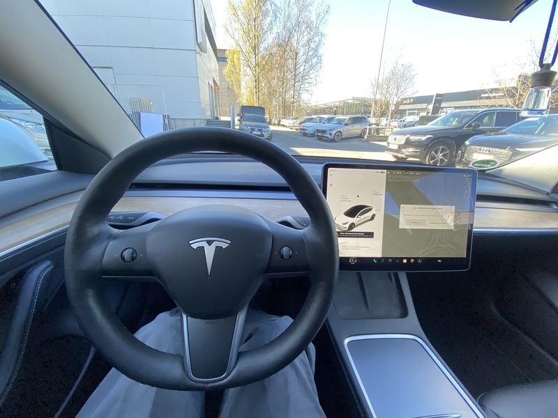 Tesla Model 3 vaihtoauto