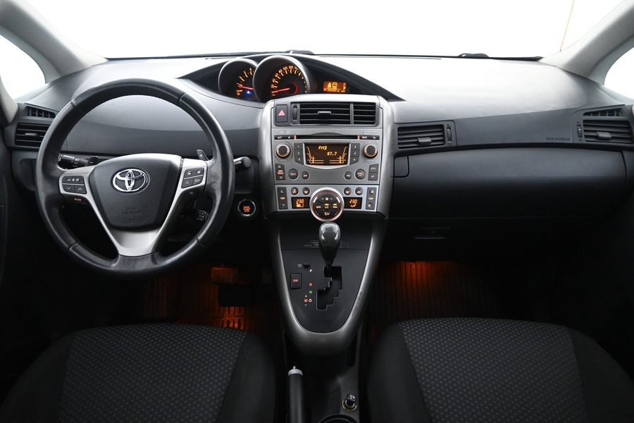 Toyota Verso vaihtoauto