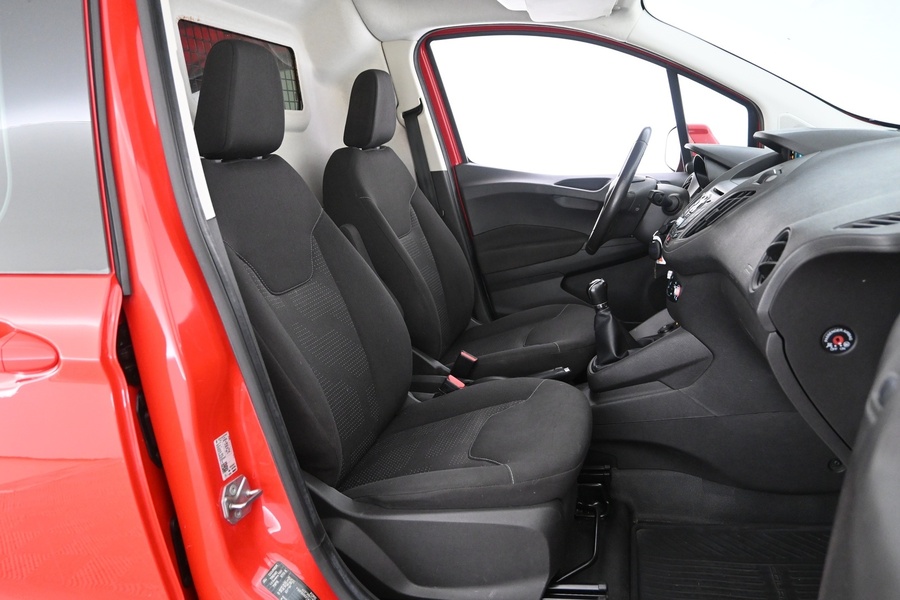 Ford Transit Courier vaihtoauto