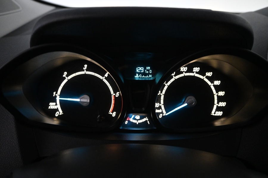 Ford Transit Courier vaihtoauto