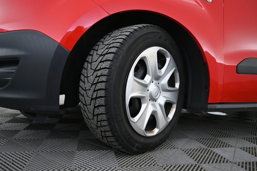 Ford Transit Courier vaihtoauto