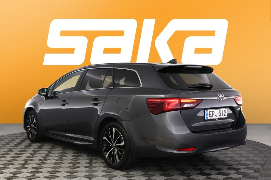 Toyota Avensis vaihtoauto