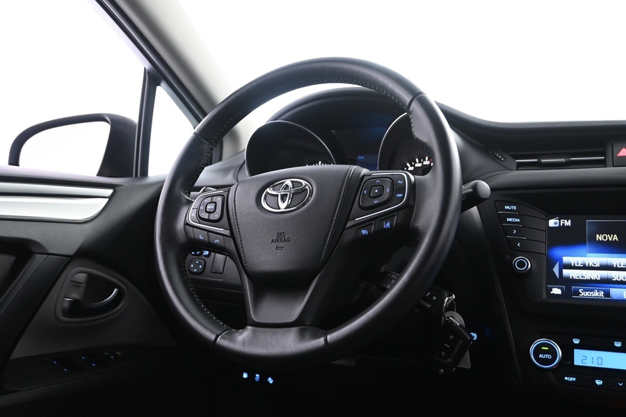 Toyota Avensis vaihtoauto