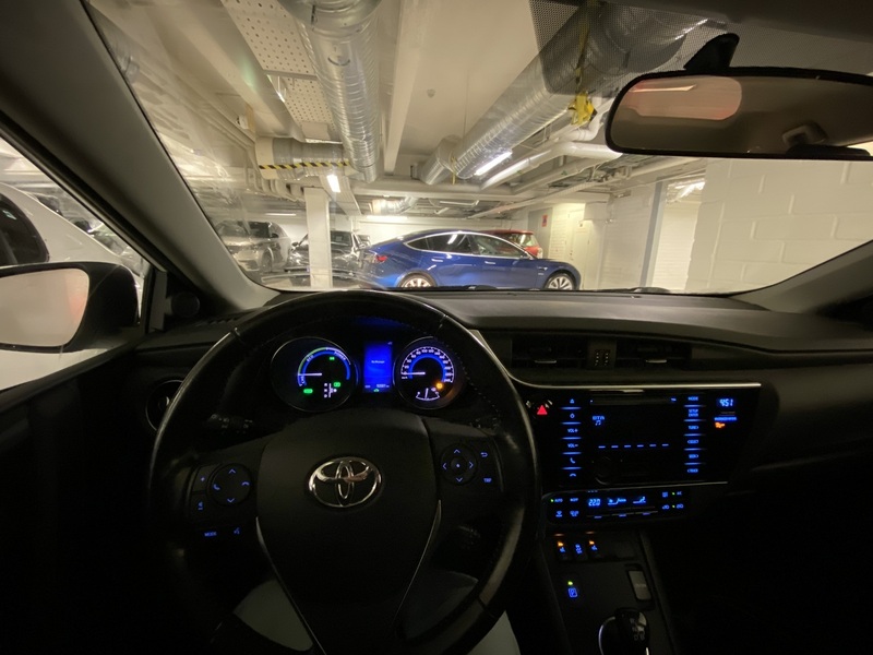 Toyota Auris vaihtoauto