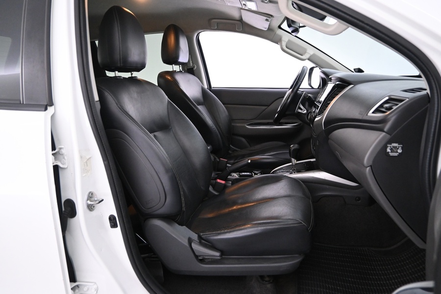 Mitsubishi L200 vaihtoauto