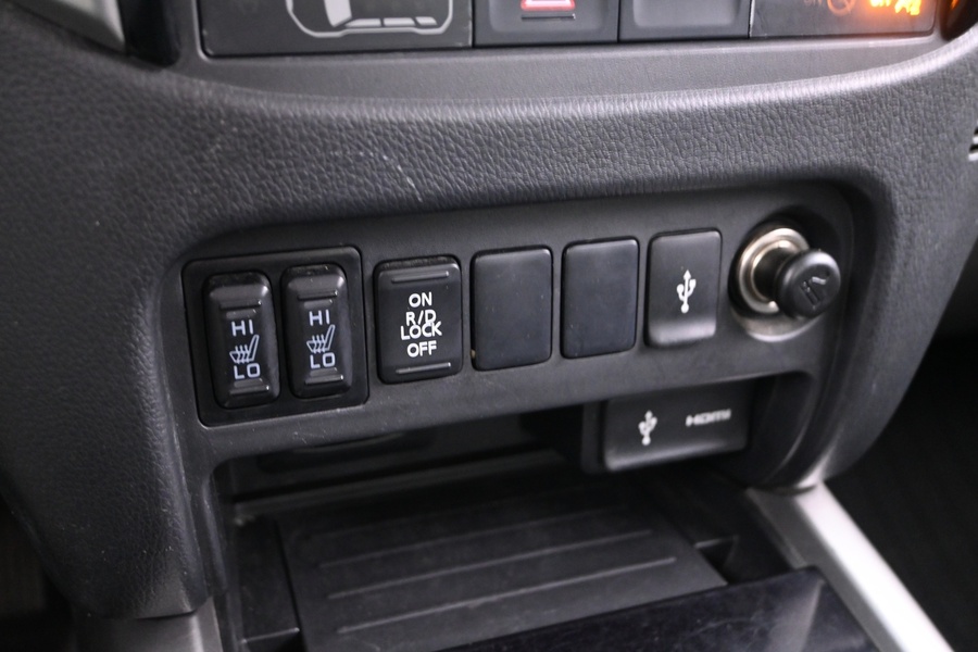 Mitsubishi L200 vaihtoauto