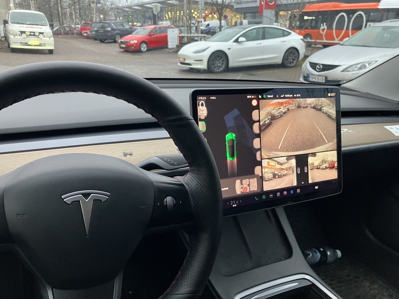 Tesla Model 3 vaihtoauto