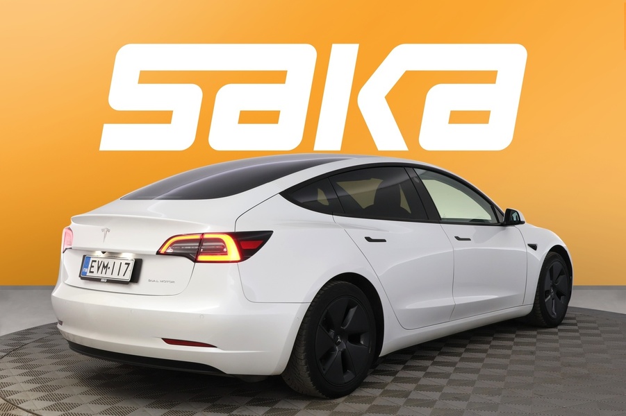 Tesla Model 3 vaihtoauto