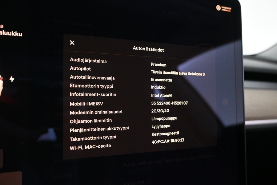 Tesla Model 3 vaihtoauto