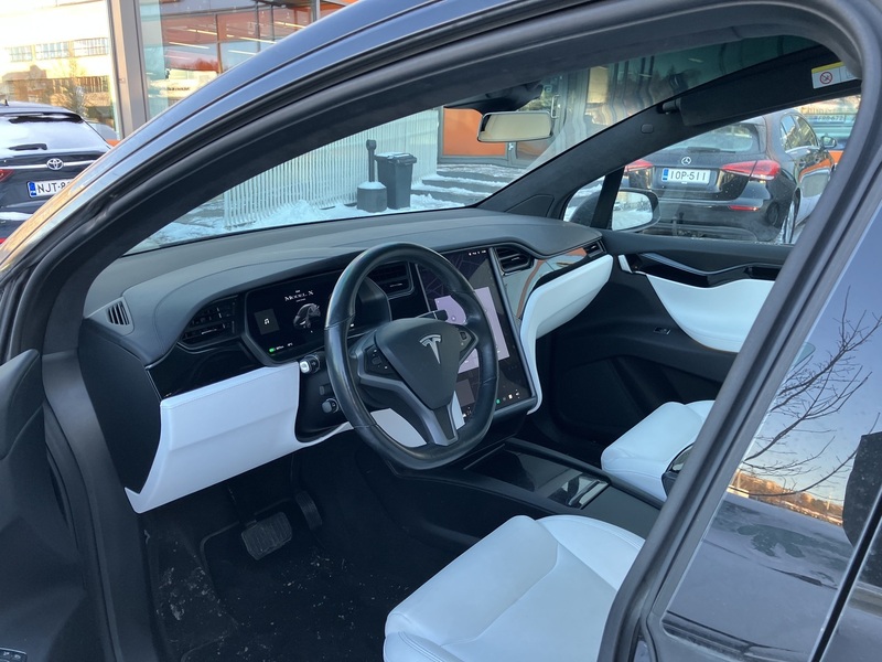 Tesla Model X vaihtoauto