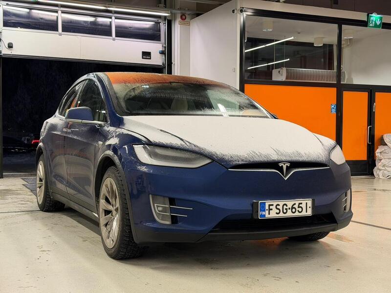 Tesla Model X vaihtoauto