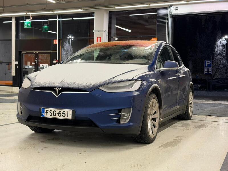 Tesla Model X vaihtoauto