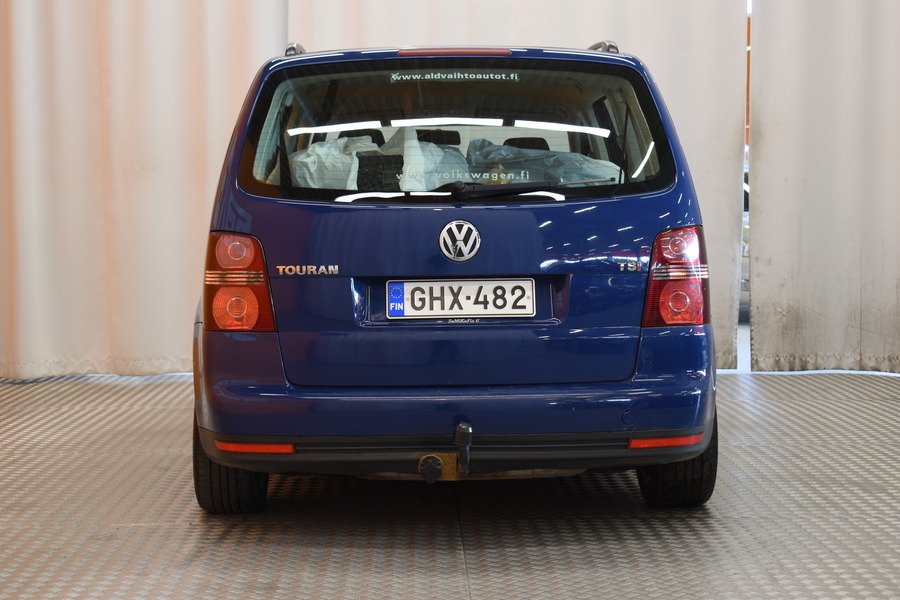Volkswagen Touran vaihtoauto