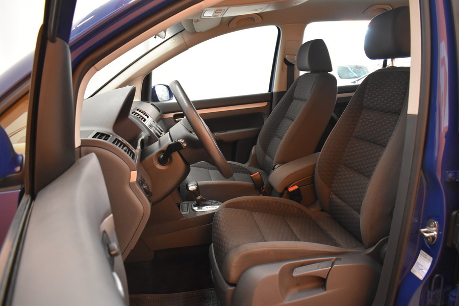 Volkswagen Touran vaihtoauto