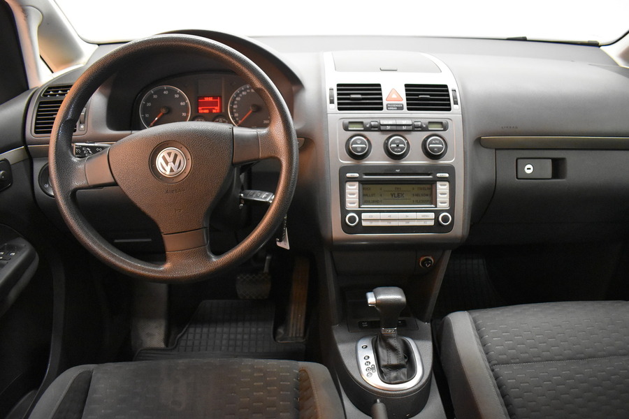 Volkswagen Touran vaihtoauto