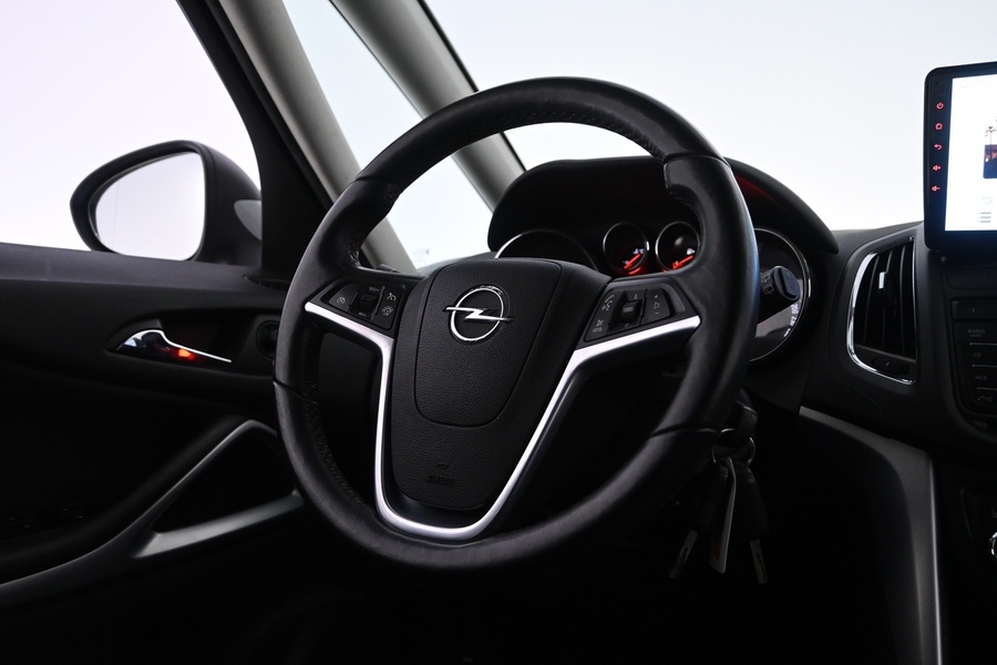 Opel Zafira Tourer vaihtoauto