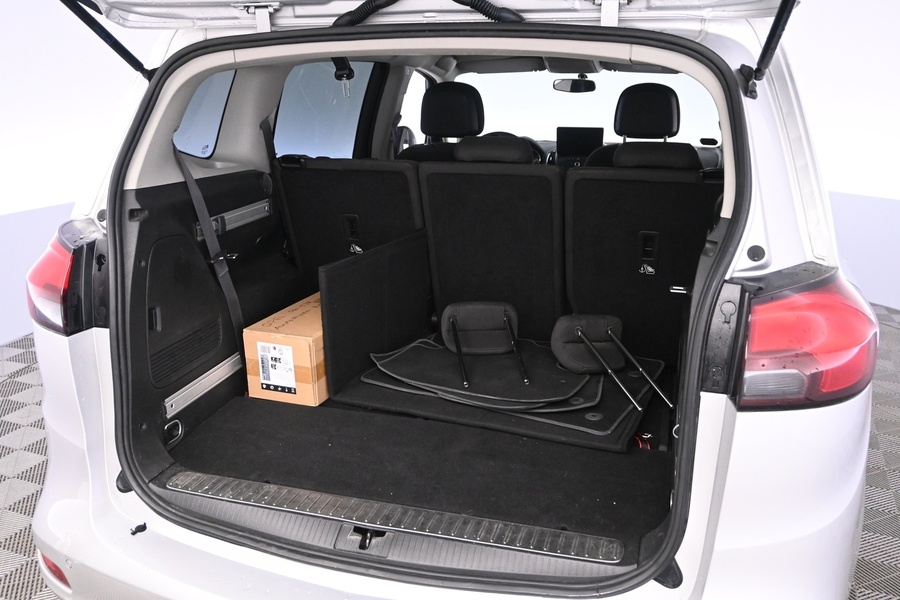 Opel Zafira Tourer vaihtoauto