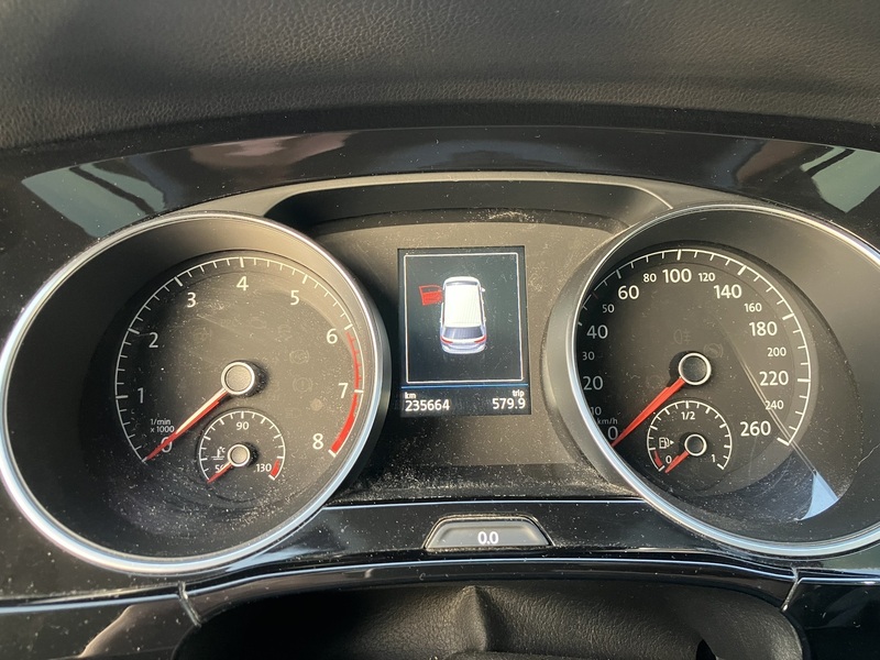 Volkswagen Touran vaihtoauto