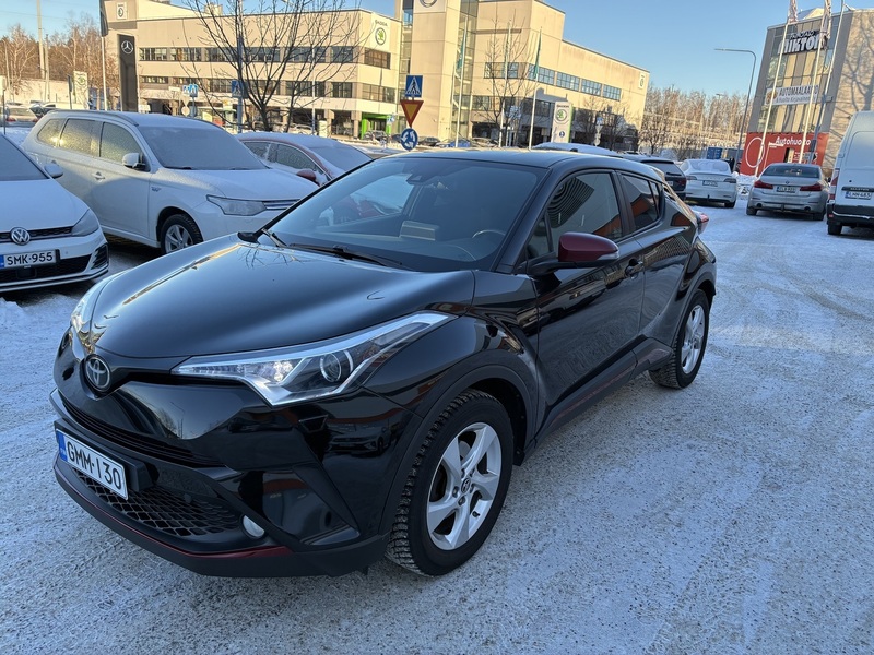 Toyota C-HR vaihtoauto