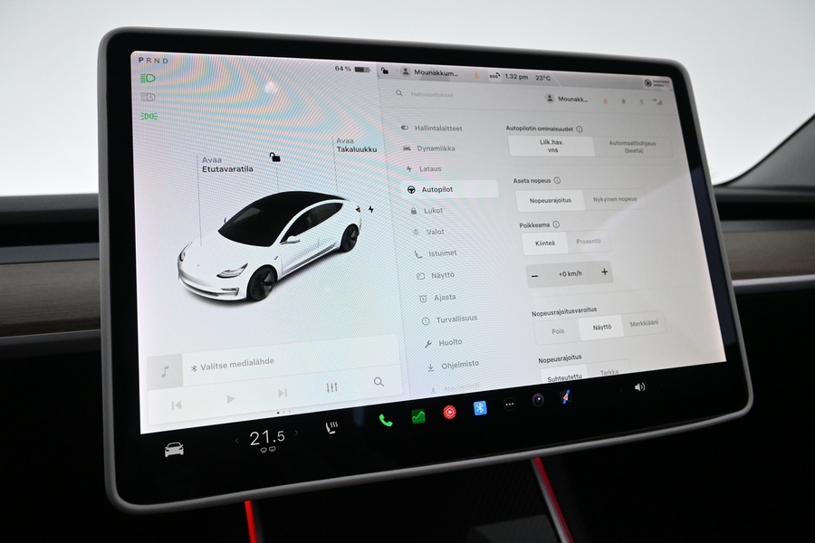 Tesla Model 3 vaihtoauto